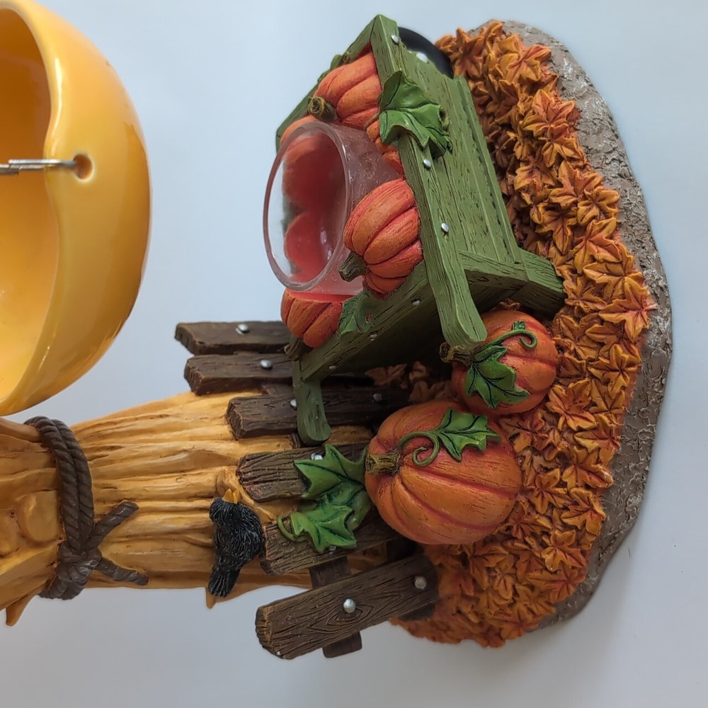 Yankee Candle Wheelbarrow Pumpkin Tart Candle Warmer Haystack Fall Crow - Picture 2 of 6